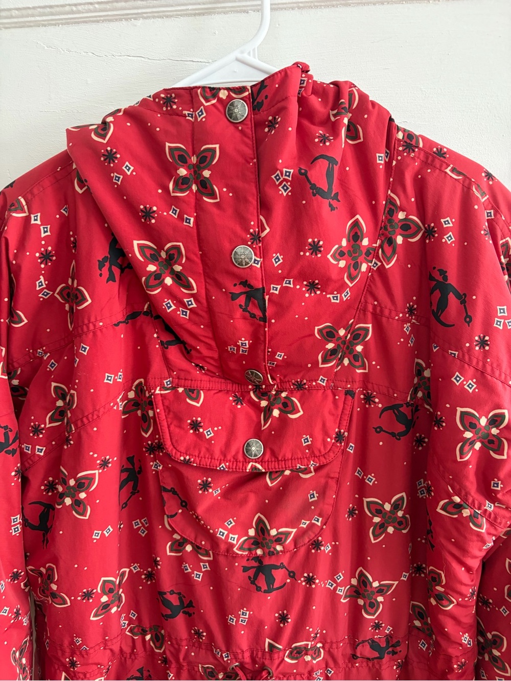 Vintage LL Bean Women’s Red Hooded Parka Jacket with Skier Print - Picture 2 of 8
